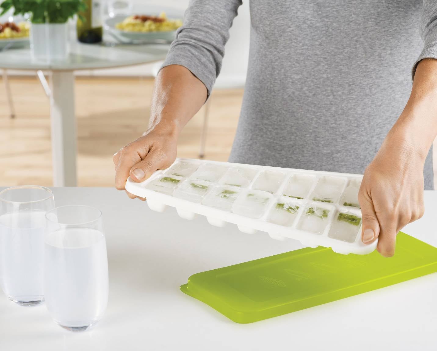 QuickSnap™ Plus Ice Cube Tray (Green)- Joseph Joseph